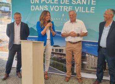 Pose de la première pierre de la maison de santé Santealp à Publier